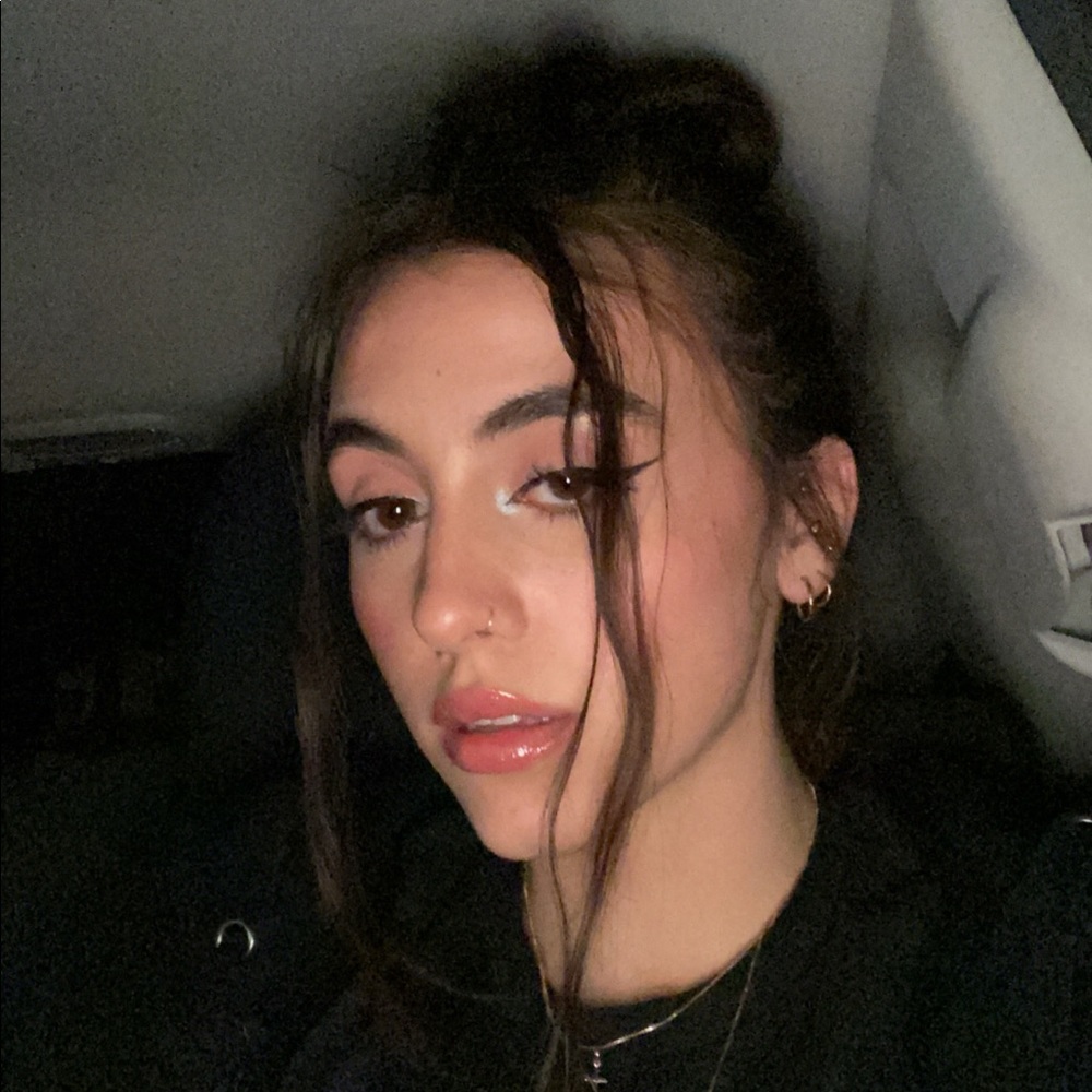 Meet your Posher, Milayla